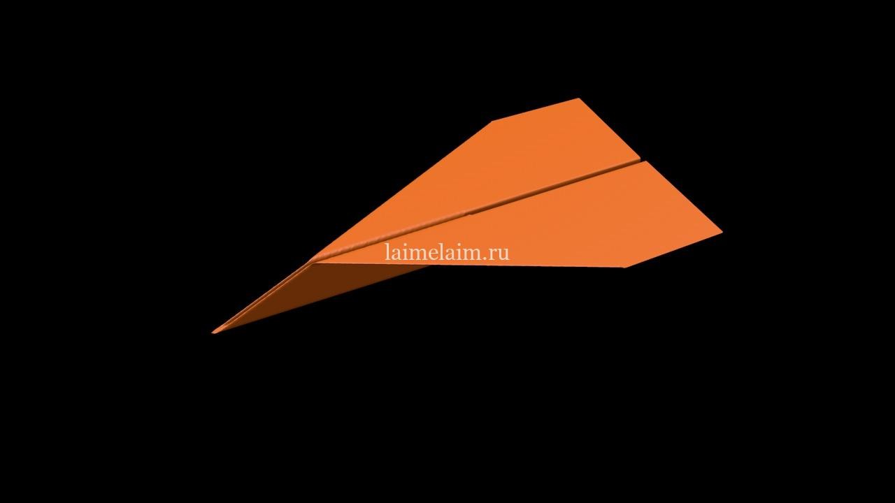 Создание и анимирование бумажного самолетика в Синема 4Д туториал