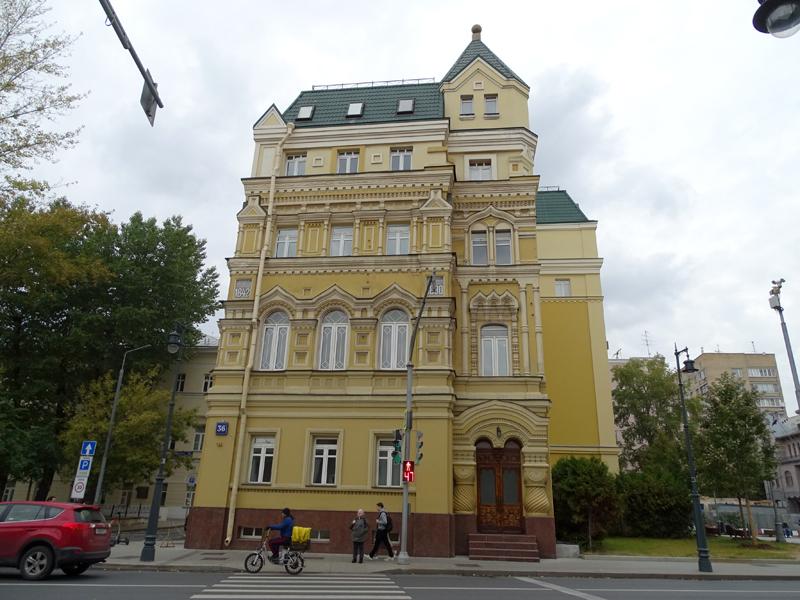 № 36дом Совета детских приютов, флигель перестроен а 1896 году по проекту архитектора Н. Э. Пелица
