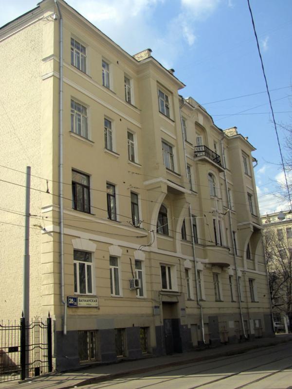 № 28/25доходный дом (1913, архитектор К. Л. Розенкампф).