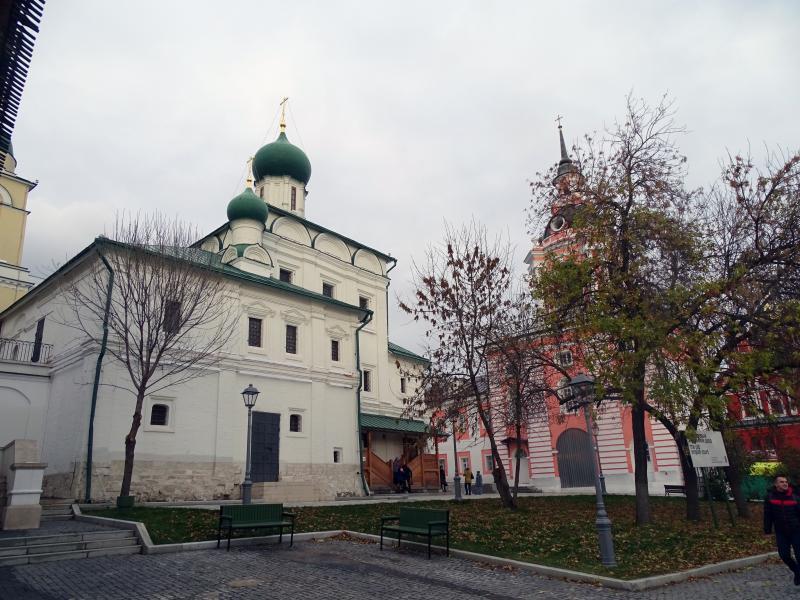 № 4 — Церковь Максима Блаженного (1698—1699), колокольня 1829 года постройки.