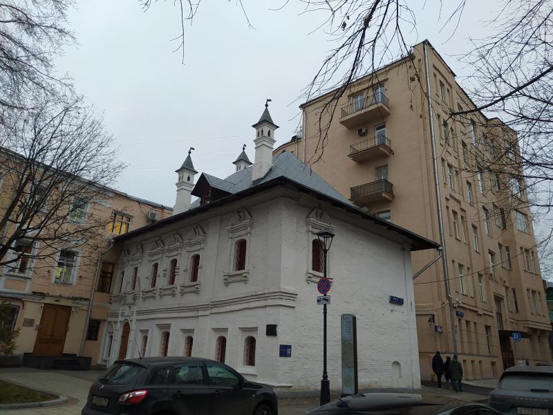 (№1а) -это палаты Г. Арасланова, XVII век.
