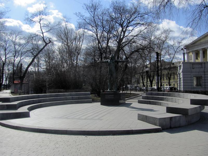 памятник Высоцкому